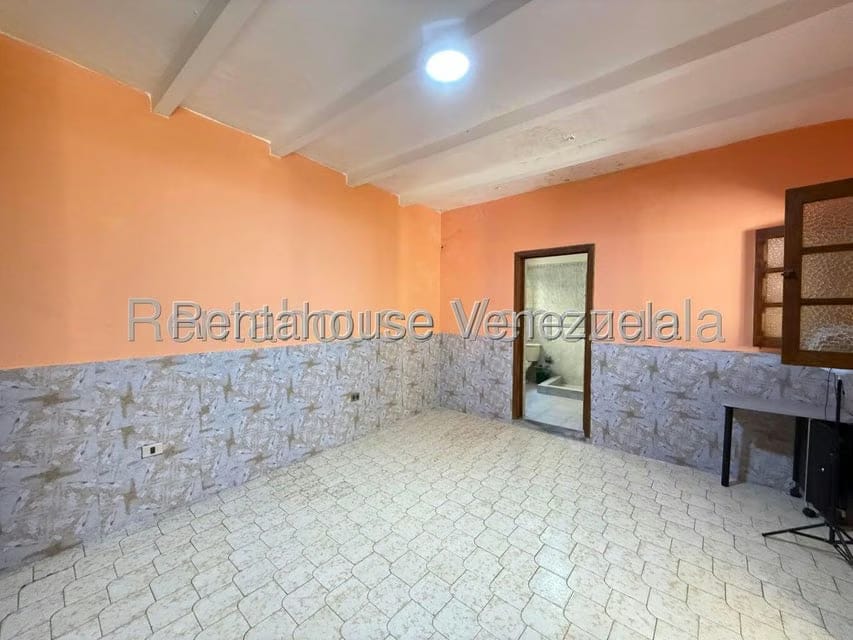 Comercial (Local Comercial) en Alquiler en Los Chorros, Distrito Metropolitano - 16