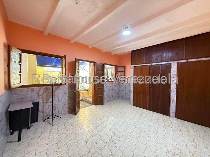 Comercial (Local Comercial) en Alquiler en Los Chorros, Distrito Metropolitano - 17