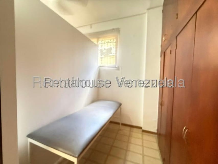 Comercial (Local Comercial) en Alquiler en Los Chorros, Distrito Metropolitano - 9