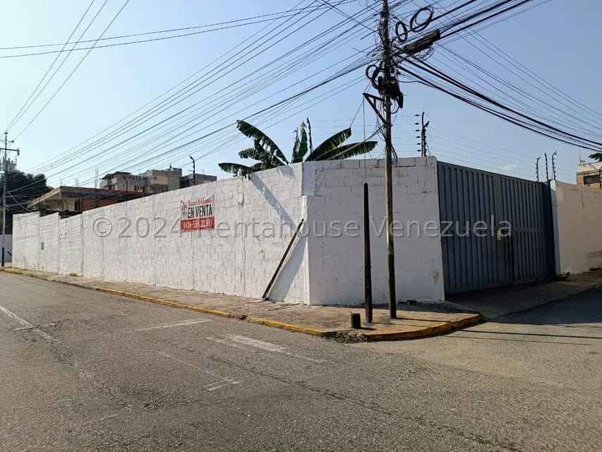 Terreno (Comercial) en Venta en Parroquia Catedral, Lara