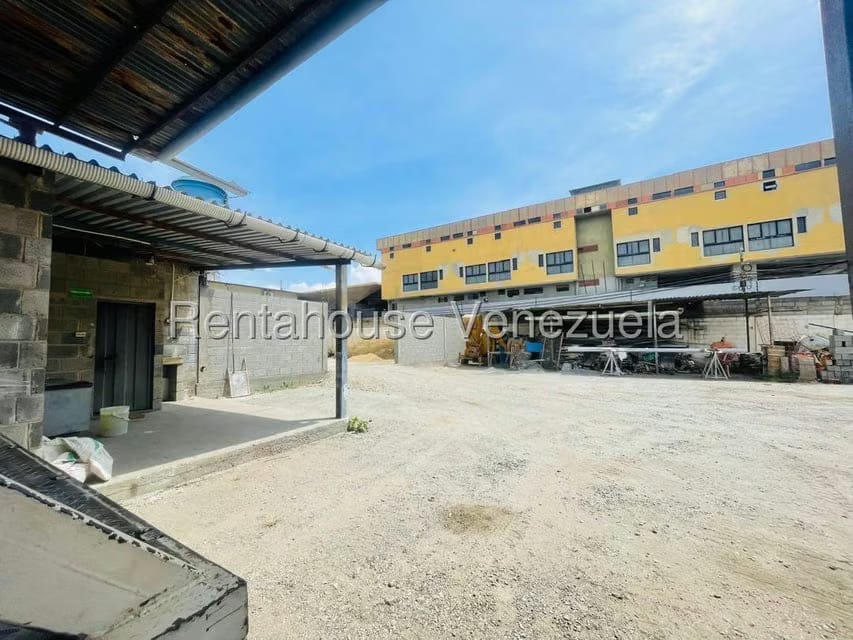 Terreno (Comercial) en Venta en Parroquia Catedral, Lara - 2