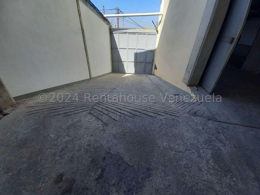 Comercial (Galpon - Deposito) en Alquiler en Mariche, Distrito Metropolitano - 2