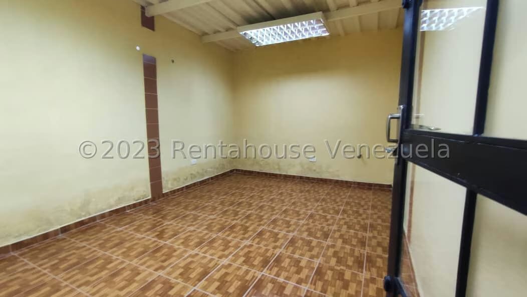 Comercial (Consultorio Medico) en Alquiler en Valle Hondo, Lara - 11