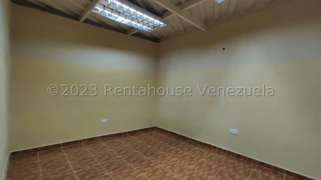 Comercial (Consultorio Medico) en Alquiler en Valle Hondo, Lara - 14