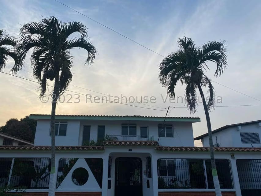 Casa (Duplex) en Venta en Santa Elena, Lara