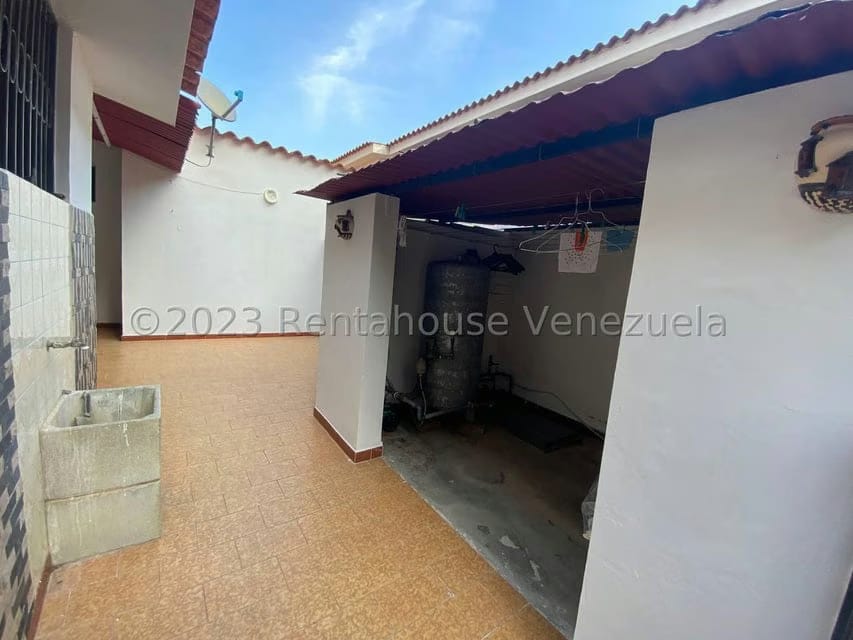 Casa (Duplex) en Venta en Santa Elena, Lara - 55