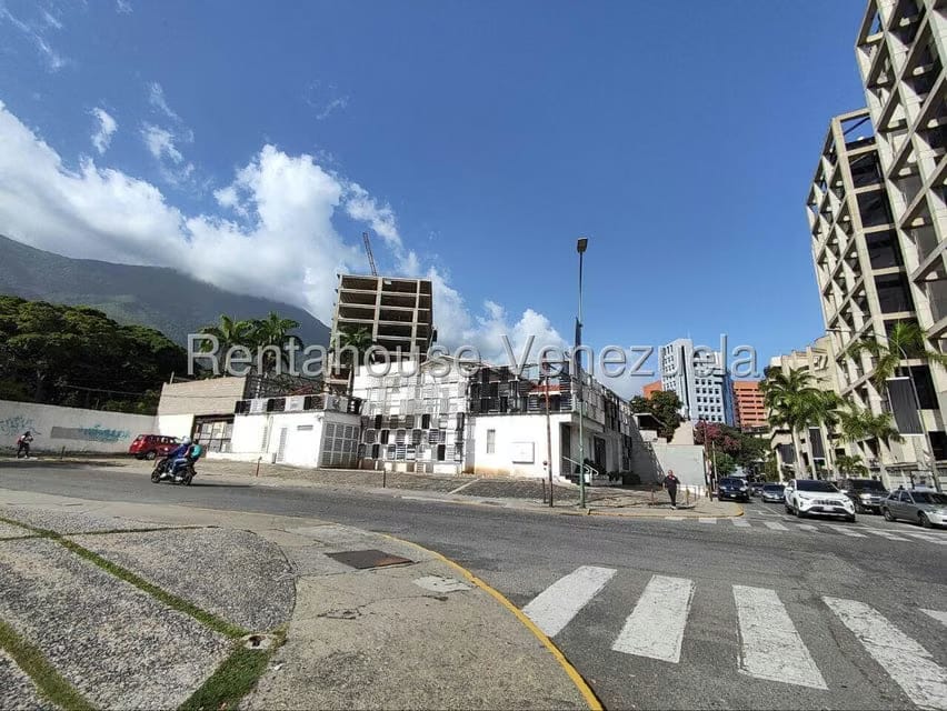 Terreno (Comercial) en Venta en La Castellana, Distrito Metropolitano - 7
