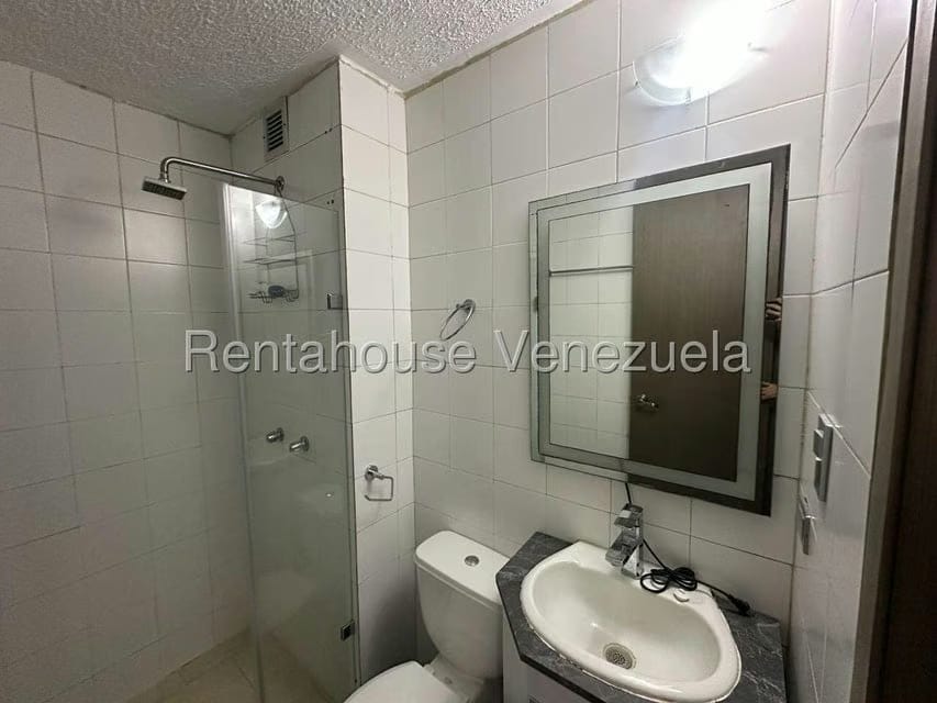 Apartamento (1 Nivel) en Alquiler en El Encantado, Distrito Metropolitano - 25