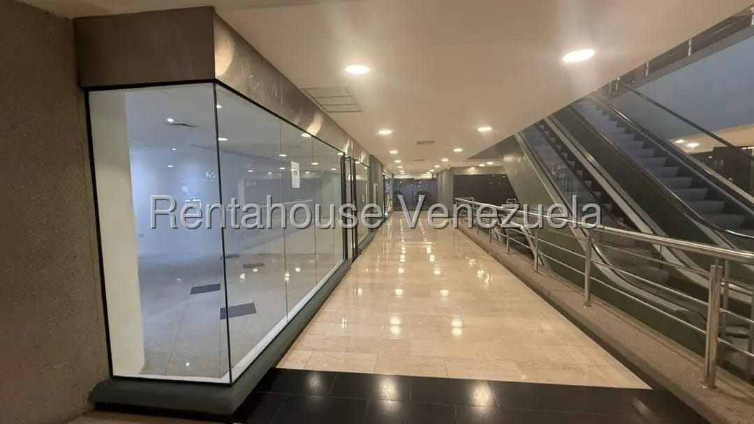 Comercial (Local Comercial) en Alquiler en La Viña, Carabobo - 4