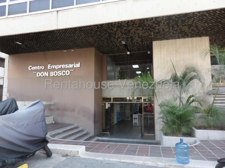 Comercial (Oficina) en Alquiler en Los Cortijos de Lourdes, Distrito Metropolitano - 18