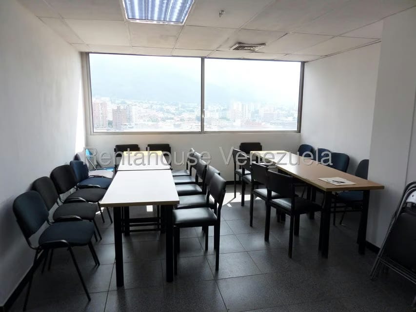 Comercial (Oficina) en Alquiler en Los Cortijos de Lourdes, Distrito Metropolitano - 6