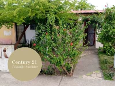 Se Vende Comoda Vivienda en Urbanismo Cerrado