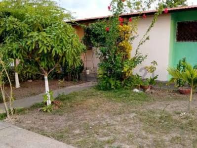 Se Vende Comoda Vivienda en Urbanismo Cerrado - 3