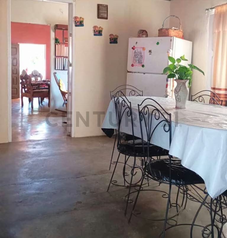 Casa con terreno amplio y local comercial, Sector El Peru, San Francisco Zulia - 5