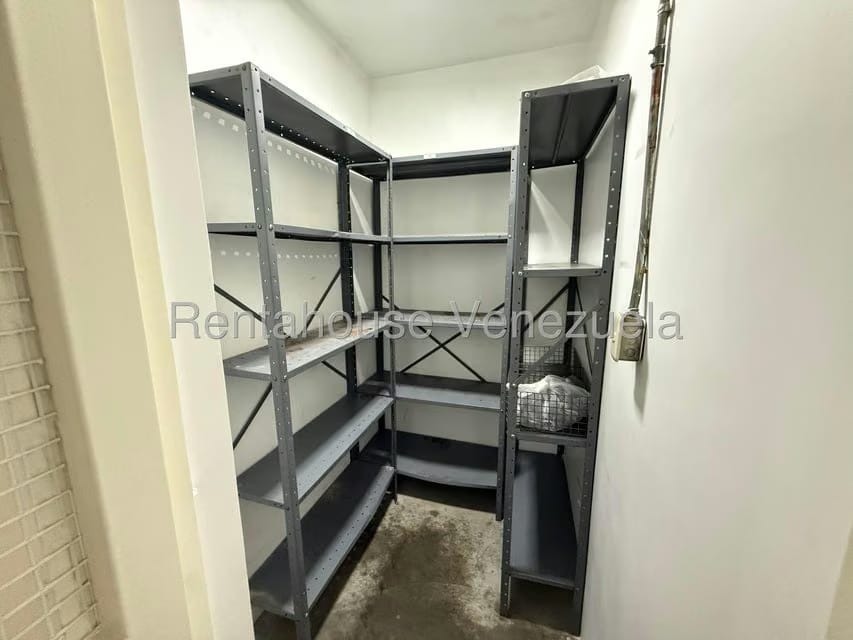 Comercial (Local Comercial) en Alquiler en Los Palos Grandes, Distrito Metropolitano - 18