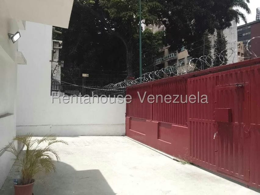 Casa (Duplex) en Venta en San Bernardino, Distrito Metropolitano - 2