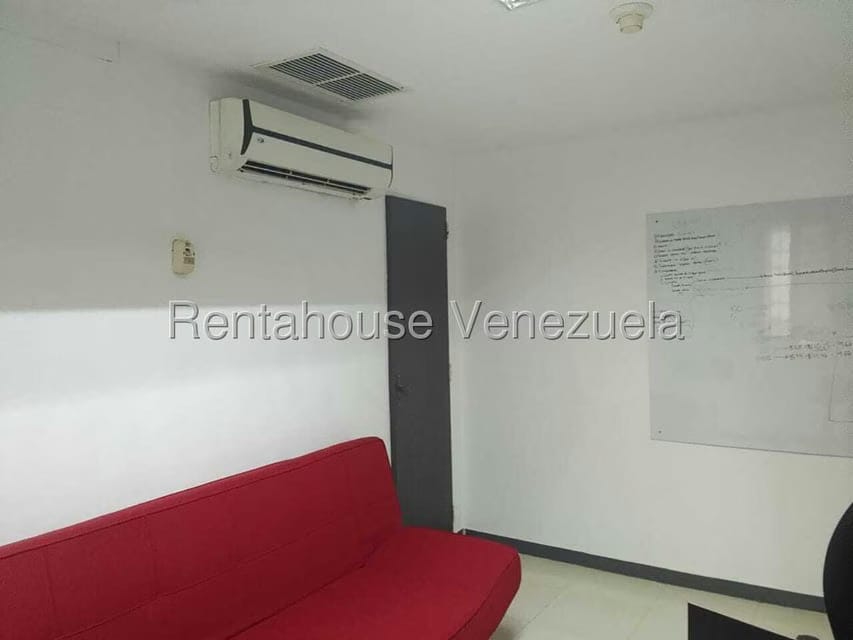 Casa (Duplex) en Venta en San Bernardino, Distrito Metropolitano - 13