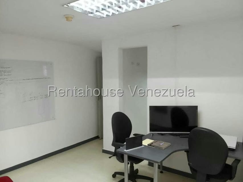 Casa (Duplex) en Venta en San Bernardino, Distrito Metropolitano - 16