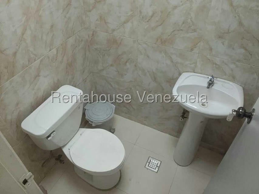 Casa (Duplex) en Venta en San Bernardino, Distrito Metropolitano - 22