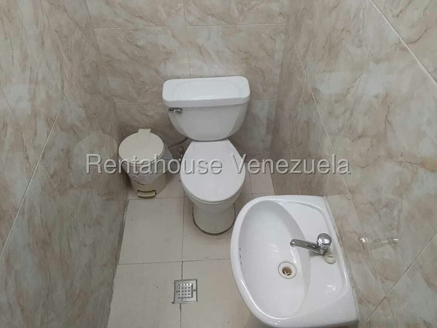 Casa (Duplex) en Venta en San Bernardino, Distrito Metropolitano - 23
