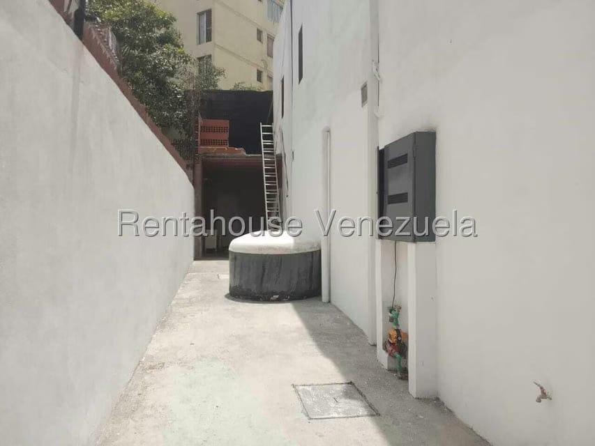 Casa (Duplex) en Venta en San Bernardino, Distrito Metropolitano - 27
