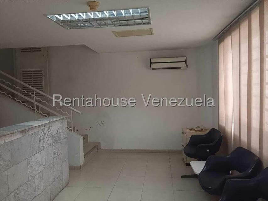 Casa (Duplex) en Venta en San Bernardino, Distrito Metropolitano - 4