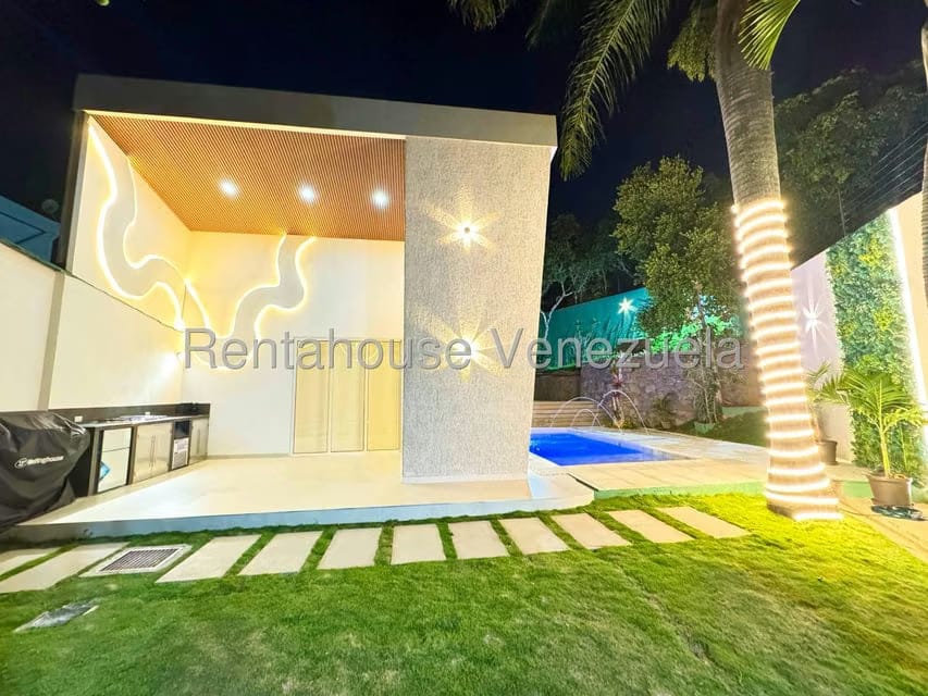 Casa (Multipes Niveles) en Venta en Cumbres de Curumo, Distrito Metropolitano - 11