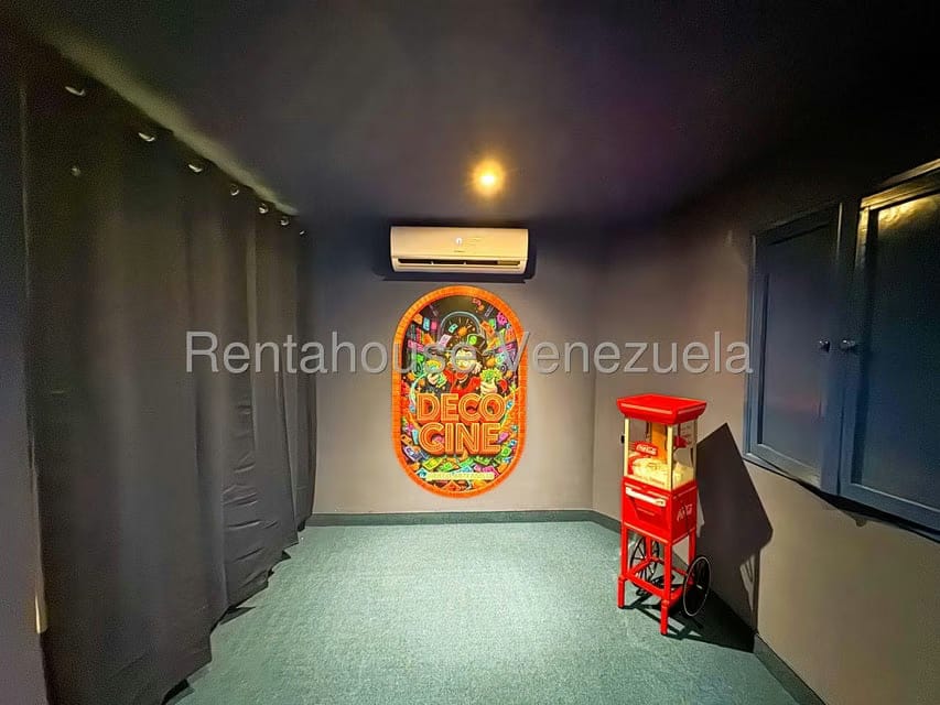 Casa (Multipes Niveles) en Venta en Cumbres de Curumo, Distrito Metropolitano - 40