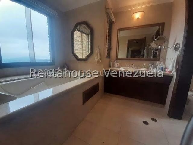 Apartamento (1 Nivel) en Venta en Los Naranjos del Cafetal, Distrito Metropolitano - 31
