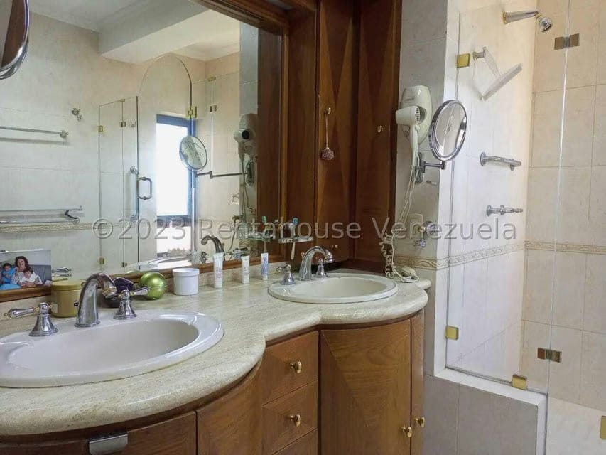 Apartamento (1 Nivel) en Alquiler en Valle Frio, Zulia - 37