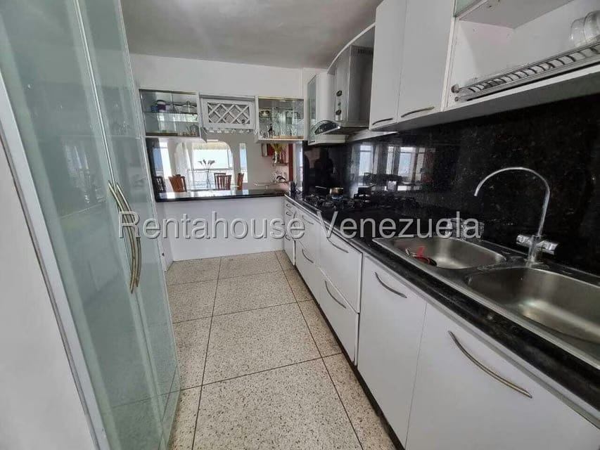 Apartamento (1 Nivel) en Venta en Colinas de Santa Monica, Distrito Metropolitano - 14
