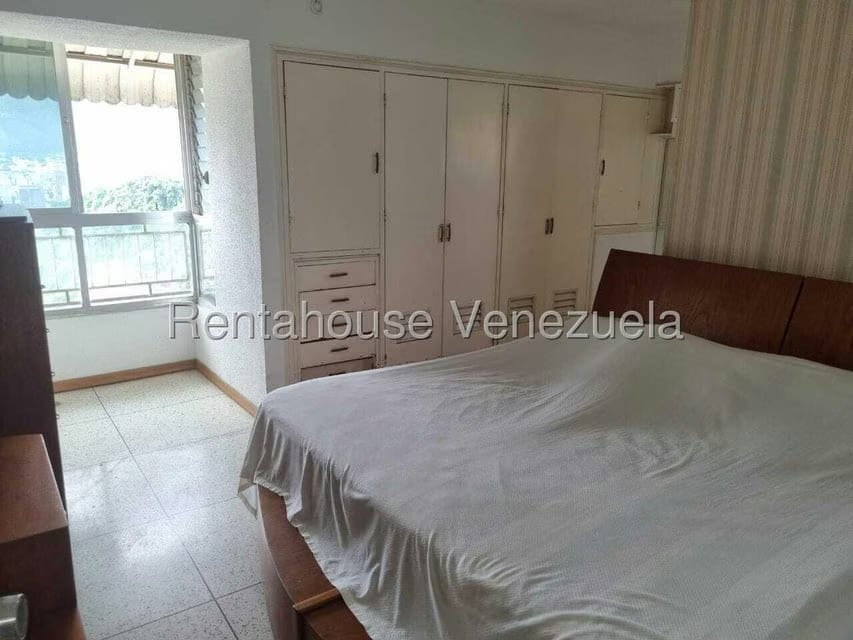 Apartamento (1 Nivel) en Venta en Colinas de Santa Monica, Distrito Metropolitano - 25