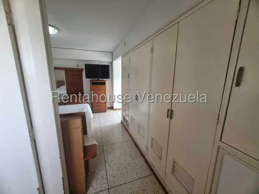 Apartamento (1 Nivel) en Venta en Colinas de Santa Monica, Distrito Metropolitano - 31