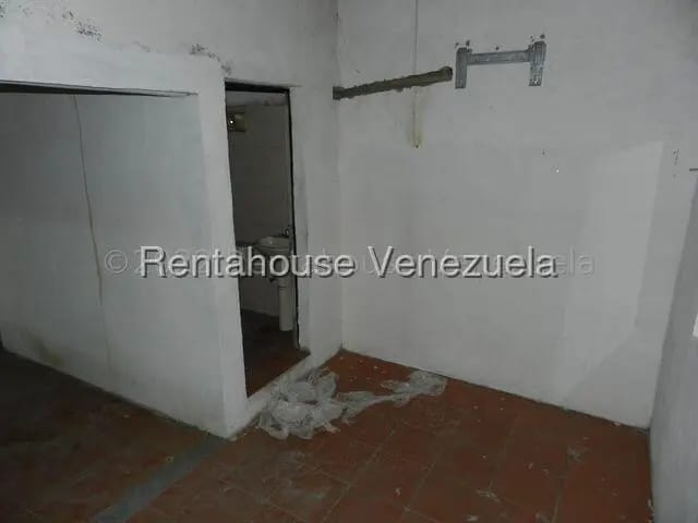 Comercial (Galpon - Deposito) en Alquiler en Alto Grande, Miranda - 12