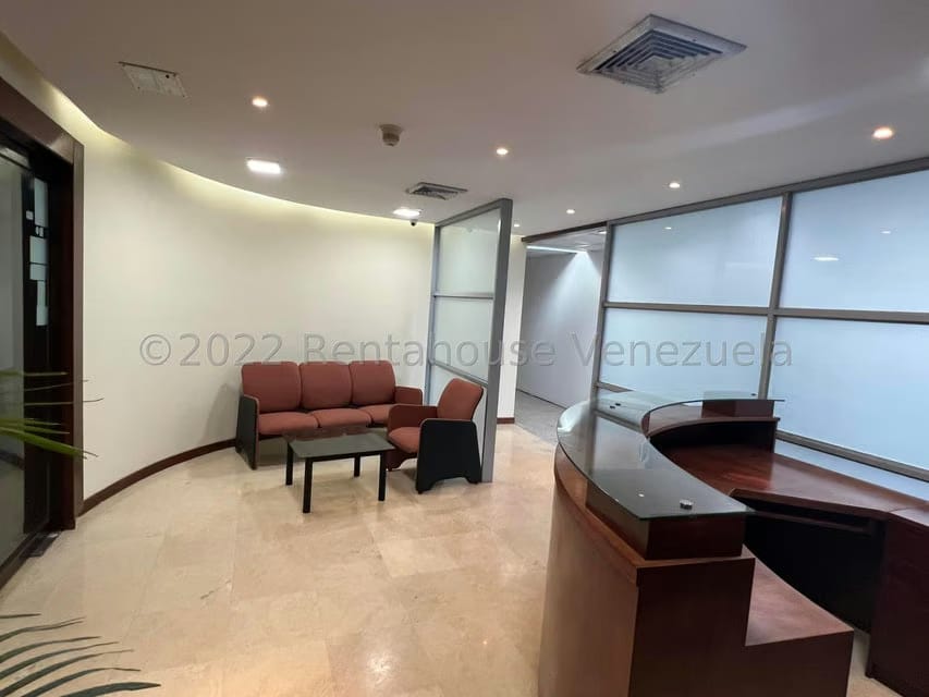 Comercial (Oficina) en Venta en Los Palos Grandes, Distrito Metropolitano - 3