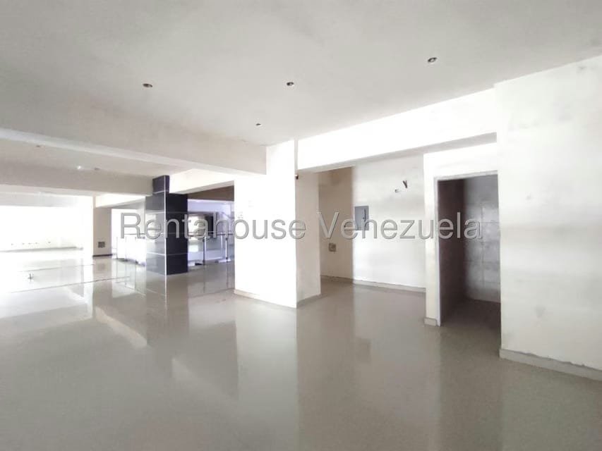 Comercial (Local Comercial) en Venta en Avenida 19 de Abril, Aragua - 11