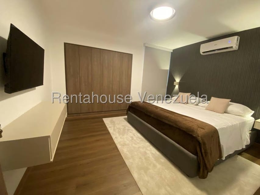Apartamento (1 Nivel) en Venta en Los Palos Grandes, Distrito Metropolitano - 13