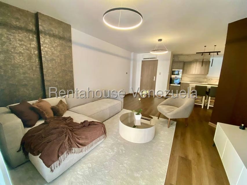 Apartamento (1 Nivel) en Venta en Los Palos Grandes, Distrito Metropolitano - 4