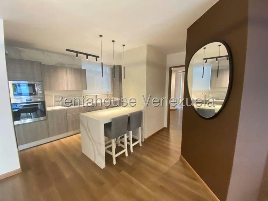 Apartamento (1 Nivel) en Venta en Los Palos Grandes, Distrito Metropolitano - 10