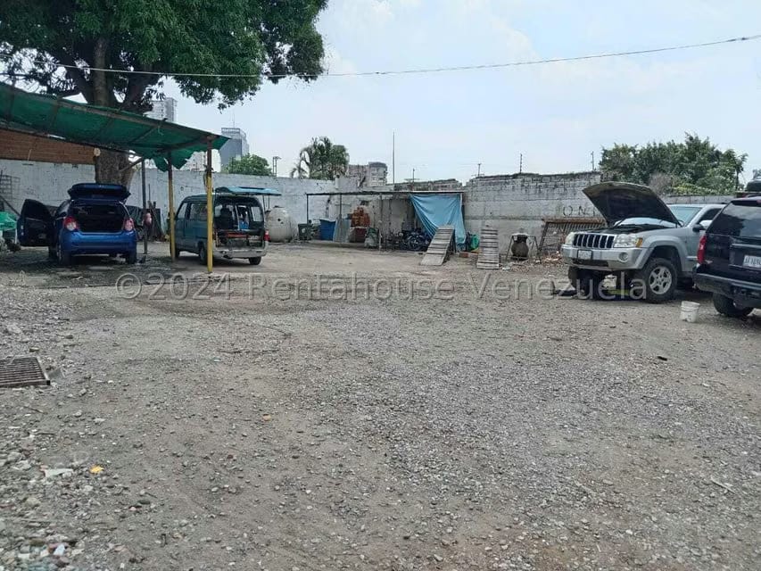Terreno (Comercial) en Venta en Avenida Bolivar Norte, Carabobo - 2