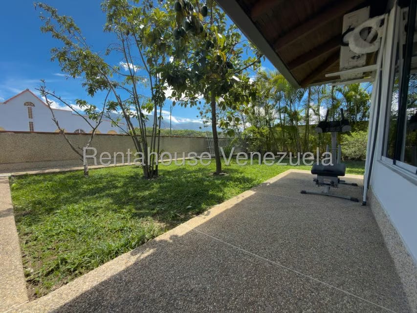 Casa (Multipes Niveles) en Venta en Cumbres de Curumo, Distrito Metropolitano - 12