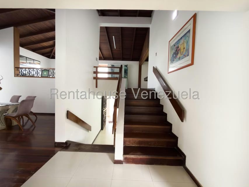 Casa (Multipes Niveles) en Venta en Cumbres de Curumo, Distrito Metropolitano - 15