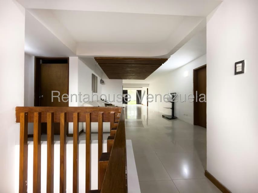 Casa (Multipes Niveles) en Venta en Cumbres de Curumo, Distrito Metropolitano - 20
