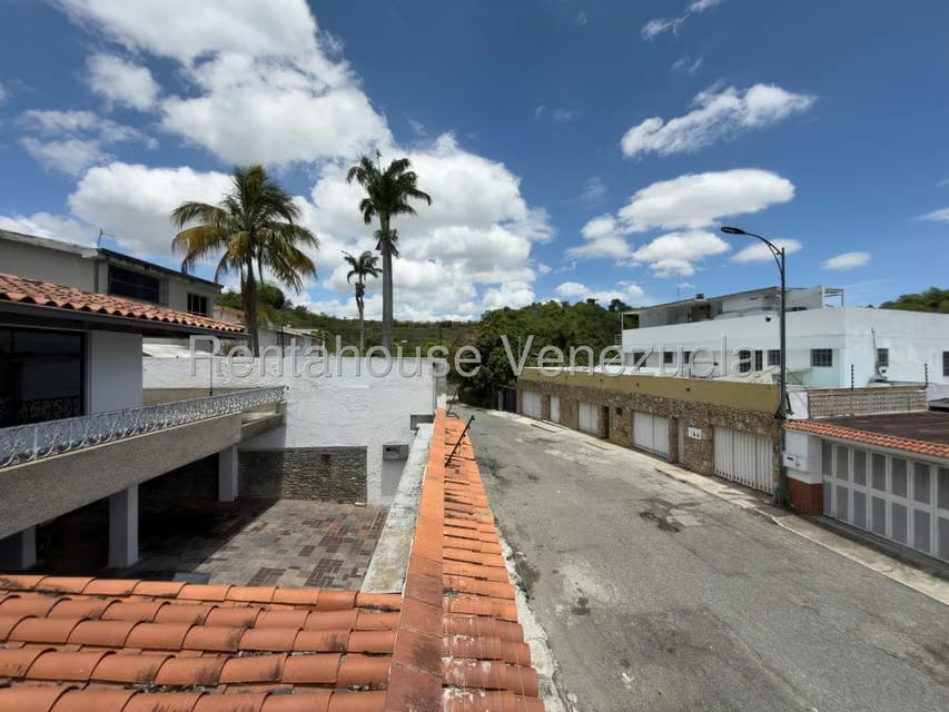 Casa (Multipes Niveles) en Venta en Cumbres de Curumo, Distrito Metropolitano - 3
