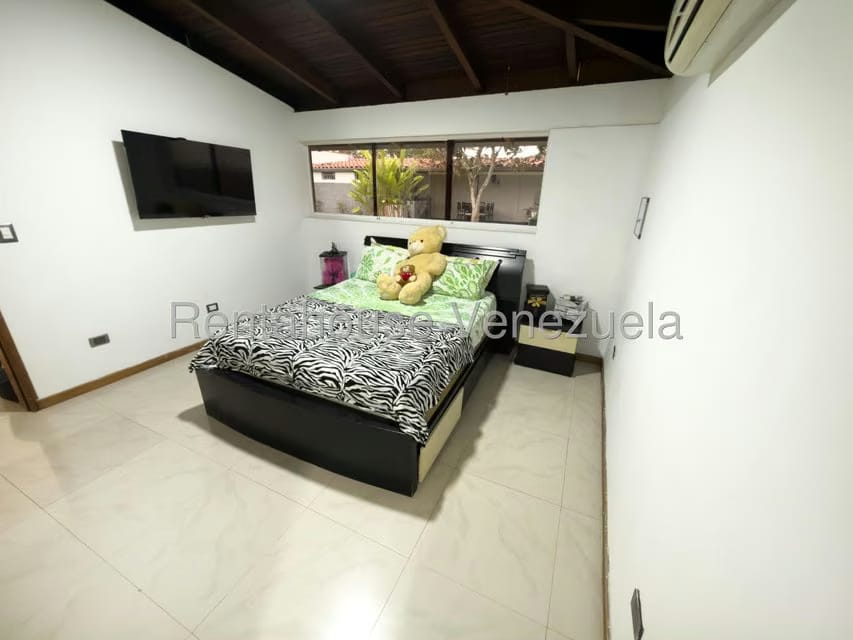 Casa (Multipes Niveles) en Venta en Cumbres de Curumo, Distrito Metropolitano - 30