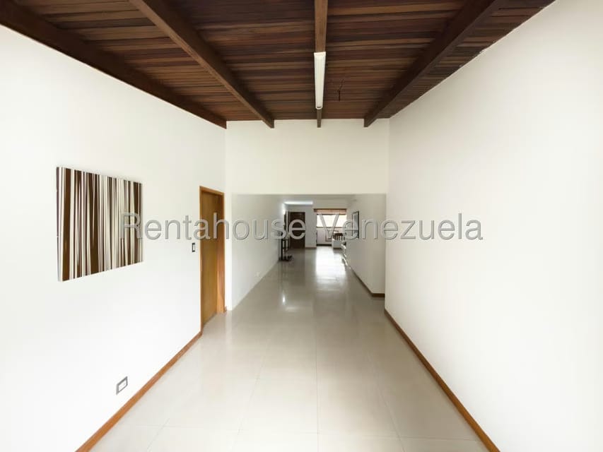 Casa (Multipes Niveles) en Venta en Cumbres de Curumo, Distrito Metropolitano - 37