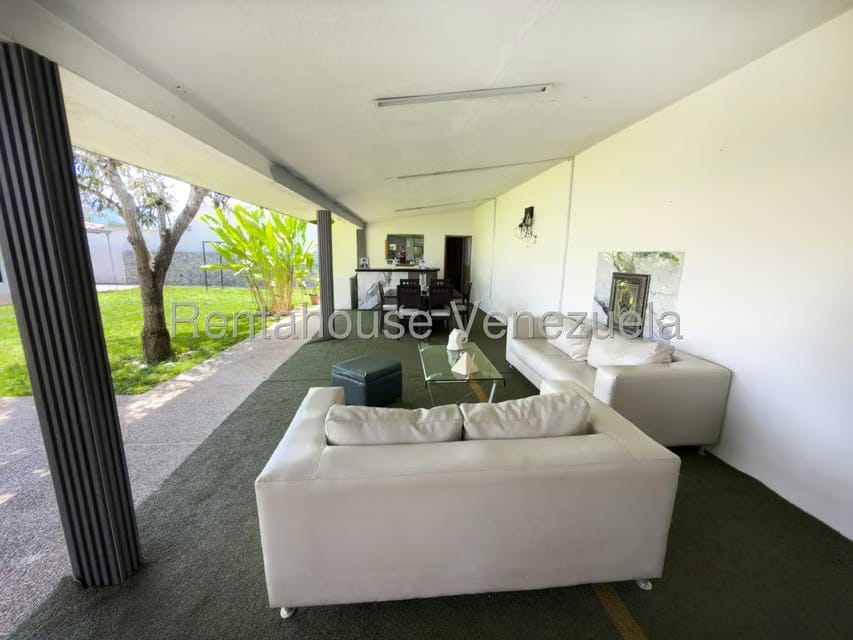 Casa (Multipes Niveles) en Venta en Cumbres de Curumo, Distrito Metropolitano - 44