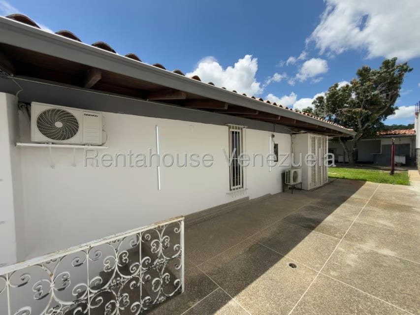 Casa (Multipes Niveles) en Venta en Cumbres de Curumo, Distrito Metropolitano - 47