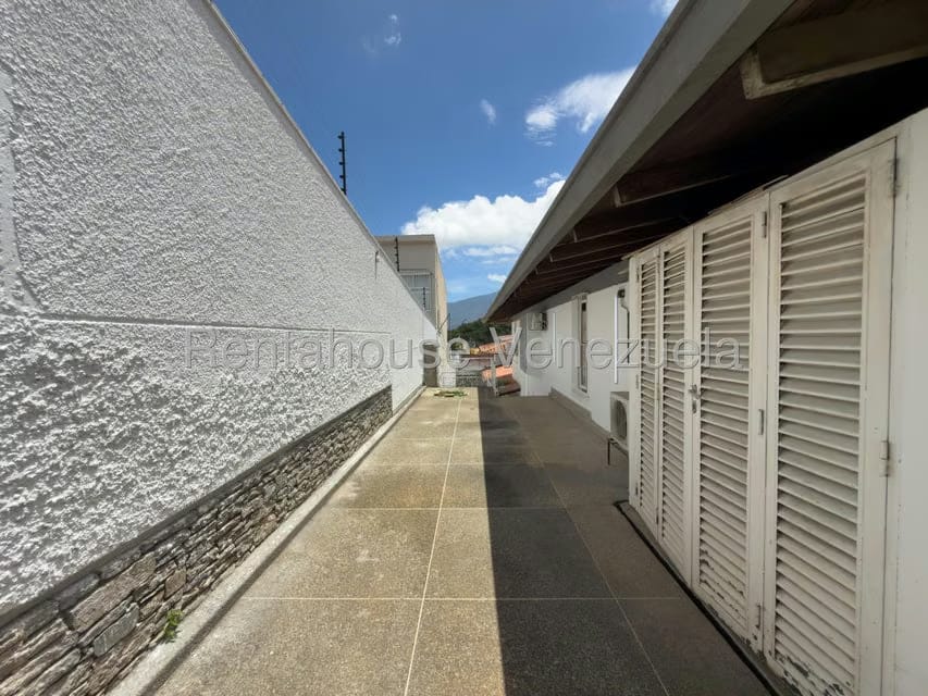 Casa (Multipes Niveles) en Venta en Cumbres de Curumo, Distrito Metropolitano - 49