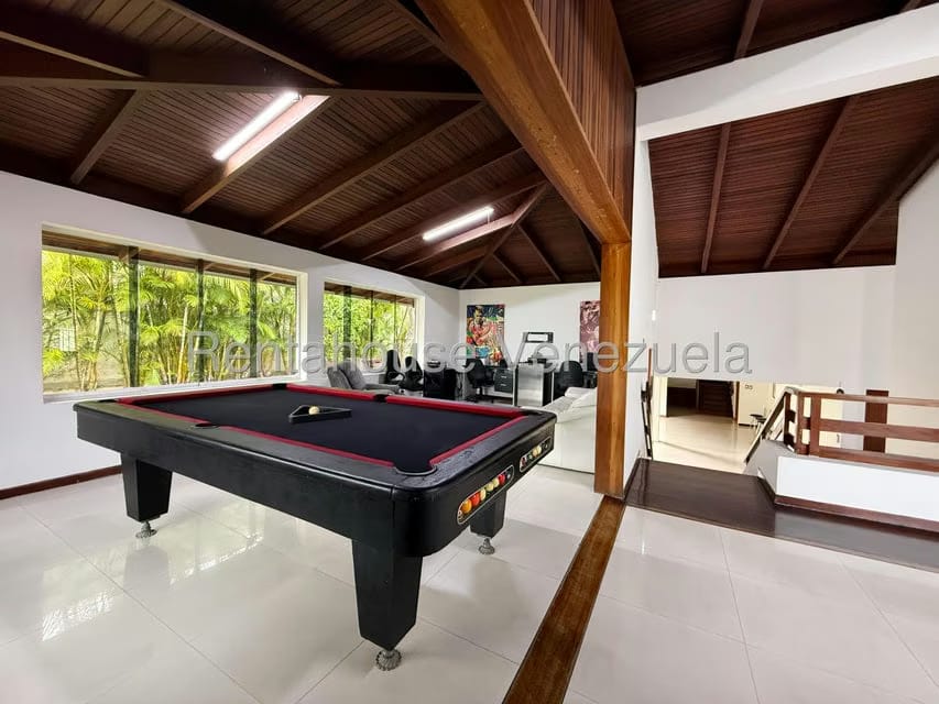 Casa (Multipes Niveles) en Venta en Cumbres de Curumo, Distrito Metropolitano - 6